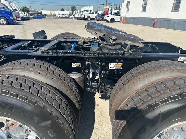 2022 Peterbilt 579-1