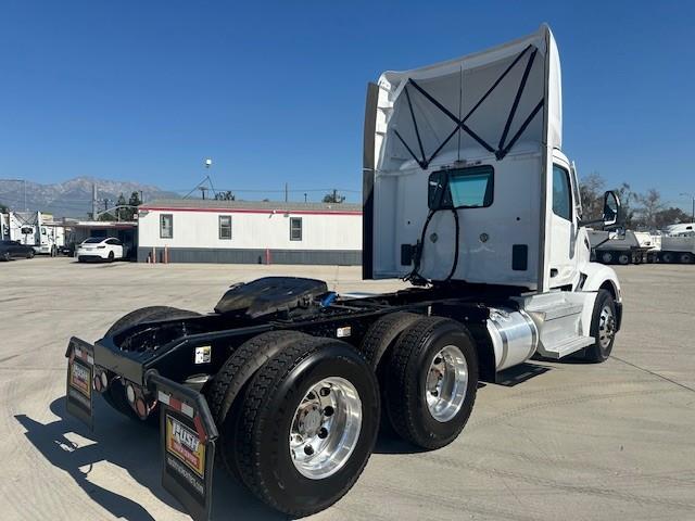 2022 Peterbilt 579-3