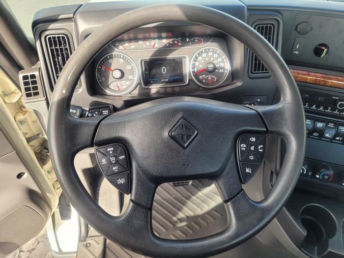 2022 International LT625-12