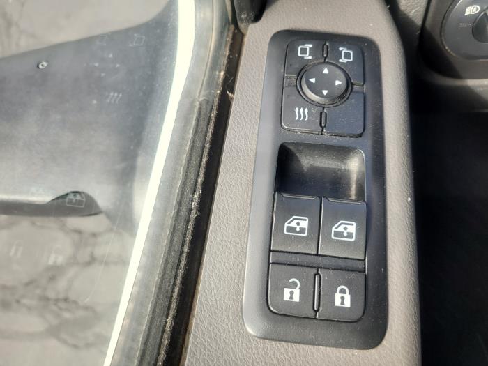 2022 International LT625-17