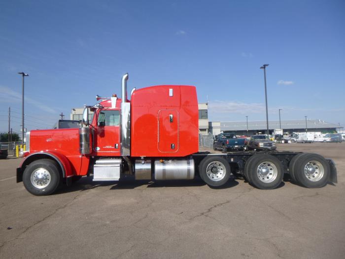 2024 Peterbilt 389-1
