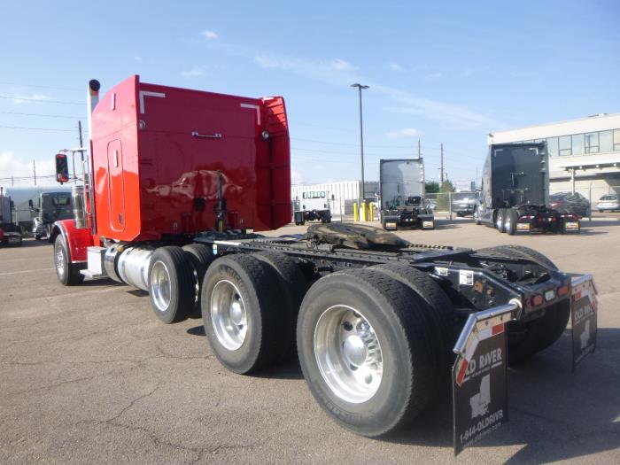 2024 Peterbilt 389-2