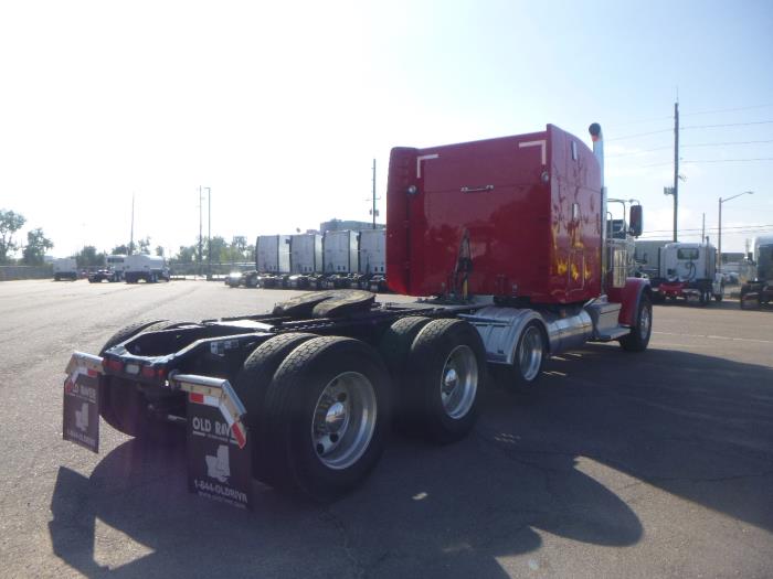 2024 Peterbilt 389-4