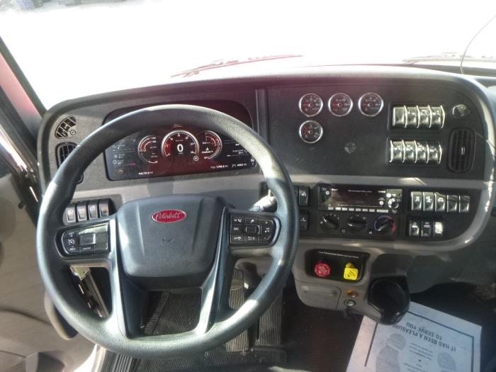 2024 Peterbilt 389-16