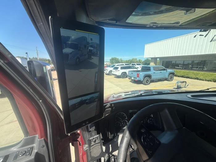 2019 Freightliner Cascadia-14