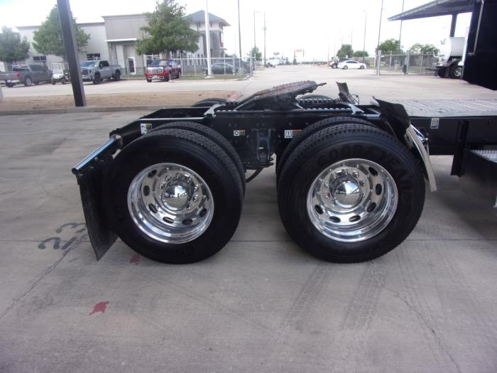 2022 Peterbilt 389-5