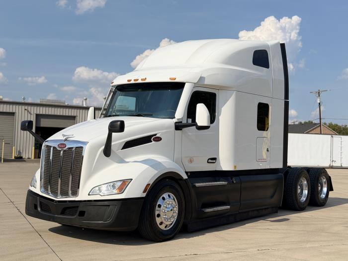 2023 Peterbilt 579-0
