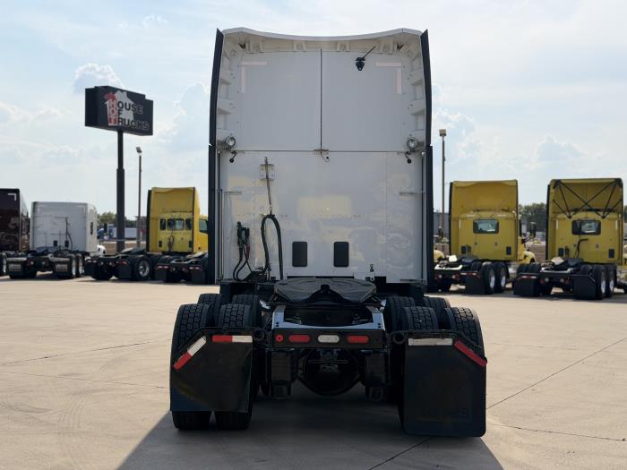 2023 Peterbilt 579-5