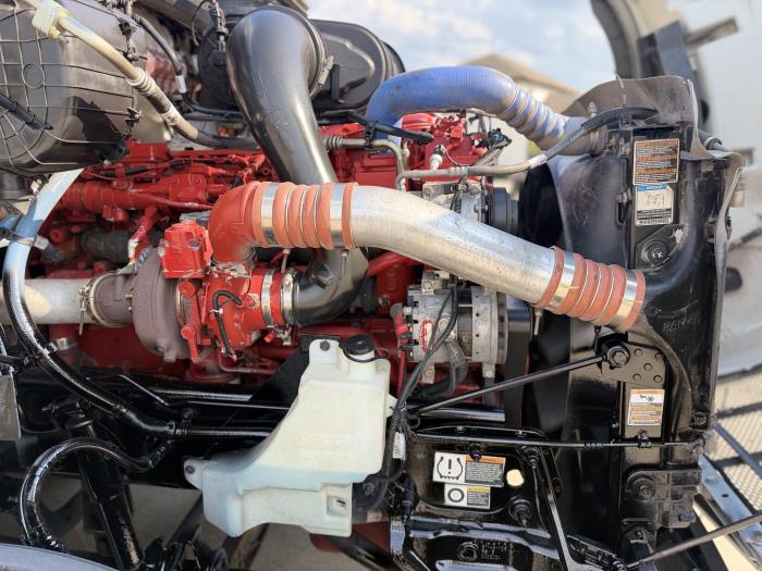2023 Peterbilt 579-15