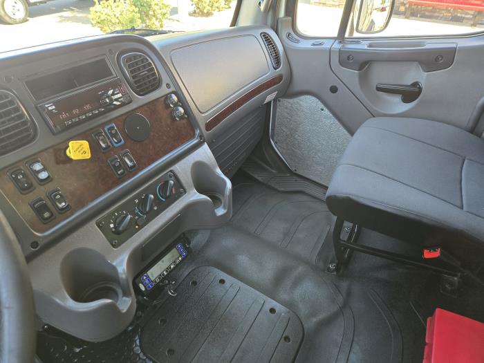 2019 Freightliner Business Class M2 106-5