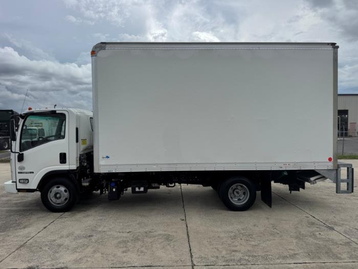 2019 Isuzu NPR-7