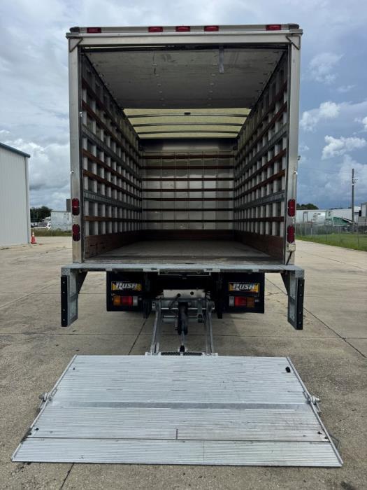 2019 Isuzu NPR-8