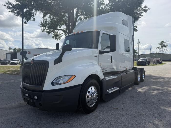 2022 International LT625-3