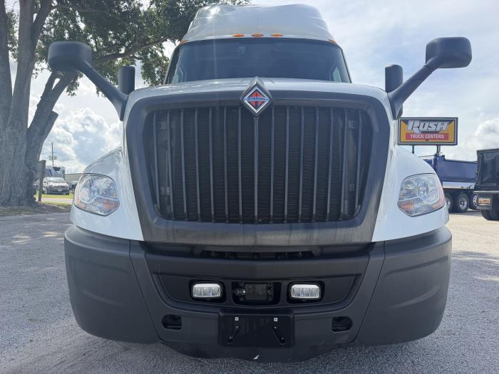 2022 International LT625-2