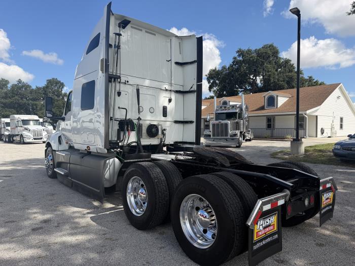 2022 International LT625-7