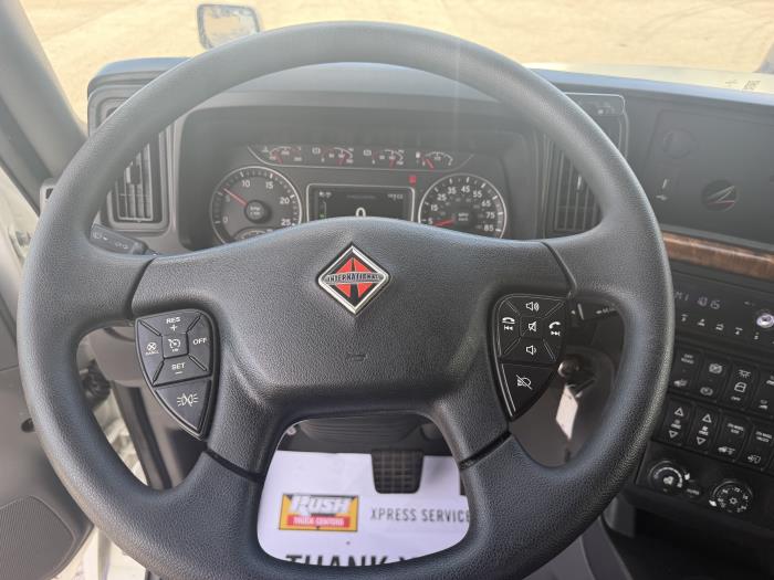 2022 International LT625-10