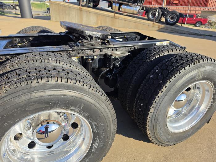 2021 Peterbilt 579-24