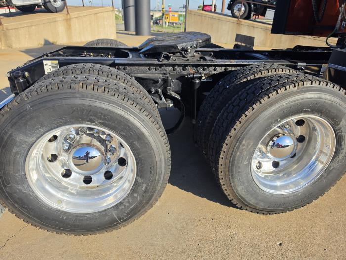 2021 Peterbilt 579-27