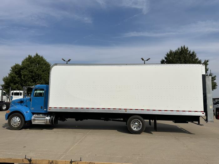 2020 Peterbilt 337-5