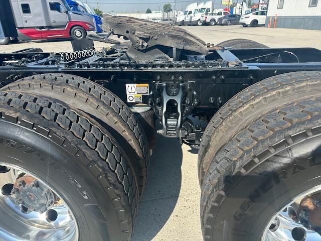 2022 Peterbilt 579-7