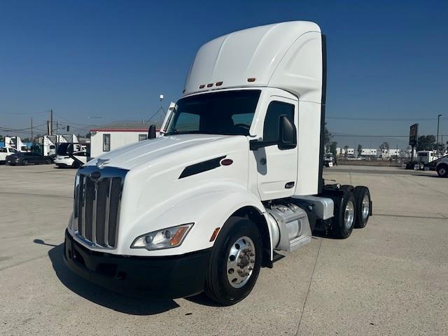 2022 Peterbilt 579-0