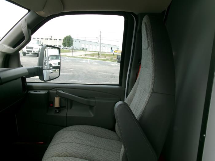 2023 Chevrolet Express 3500-13