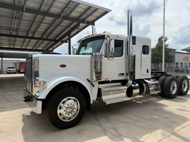2027 Peterbilt 589-2
