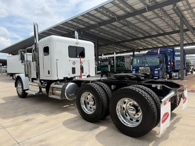 2027 Peterbilt 589-4