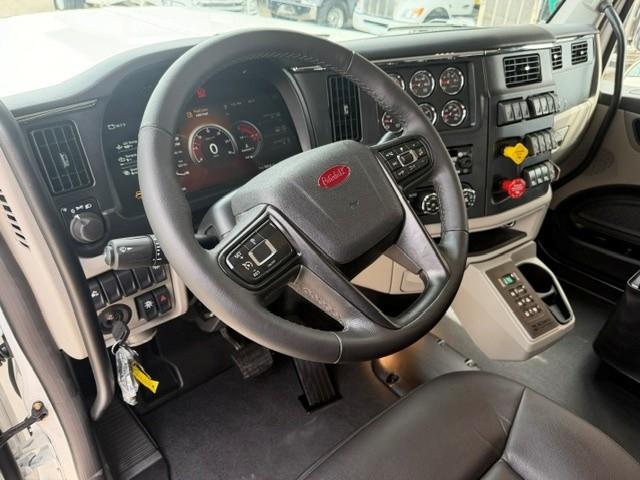 2027 Peterbilt 589-11