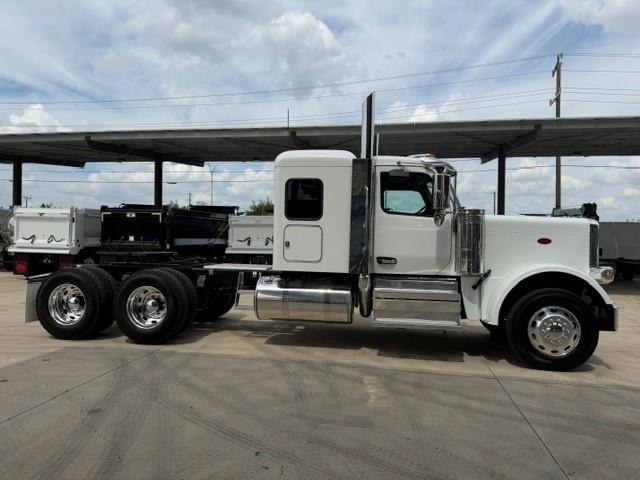 2027 Peterbilt 589-7