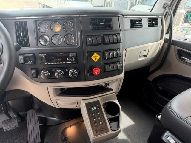 2027 Peterbilt 589-12