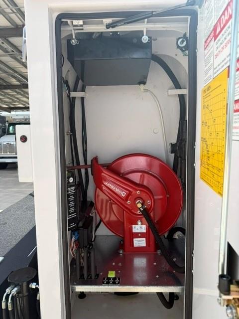 2027 Peterbilt 536-17