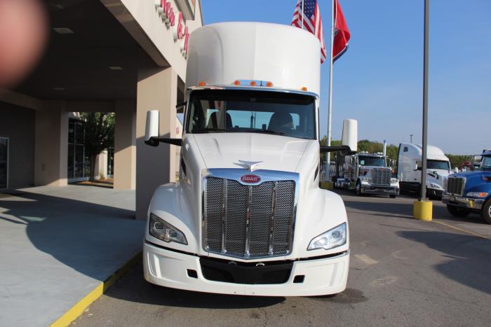 2022 Peterbilt 579-1
