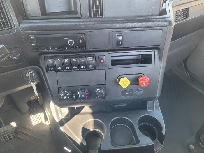 2023 International LT625-16
