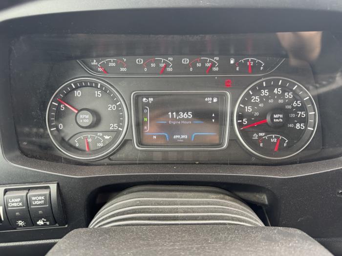 2022 International LT625-1