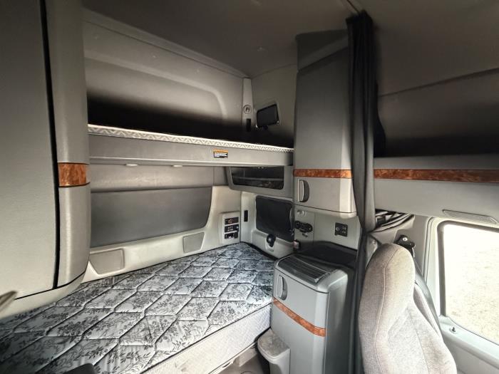 2022 International LT625-7