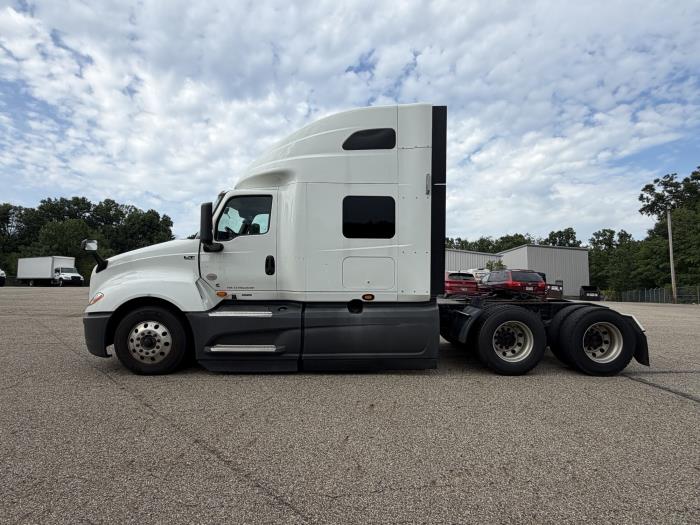 2022 International LT625-8
