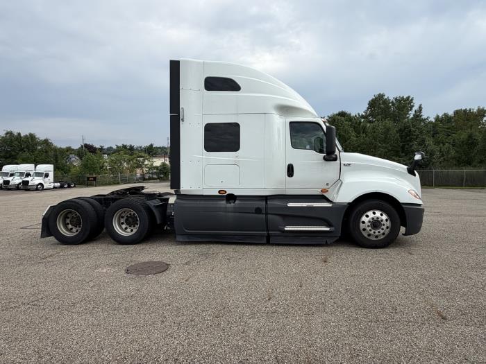 2022 International LT625-10