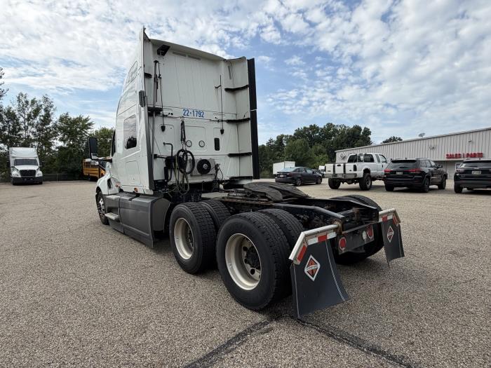 2022 International LT625-12