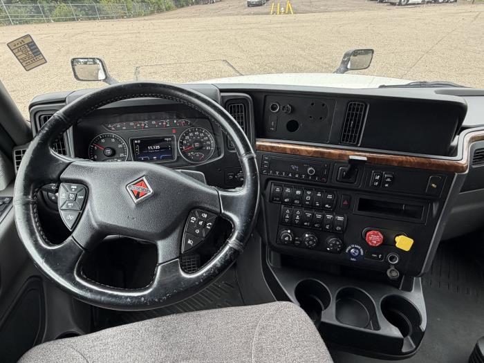 2022 International LT625-1
