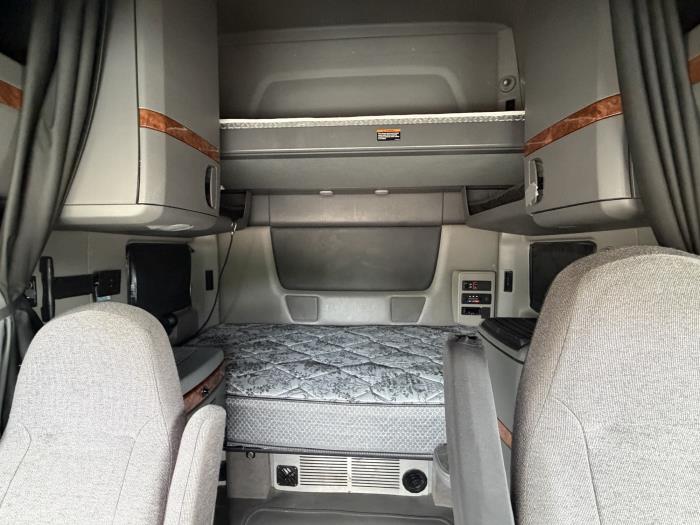 2022 International LT625-3