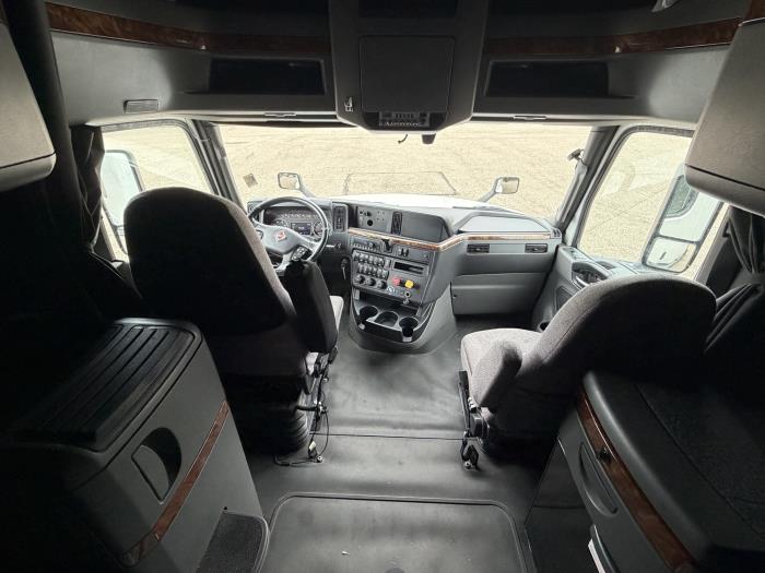 2022 International LT625-7