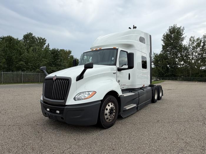 2022 International LT625-0