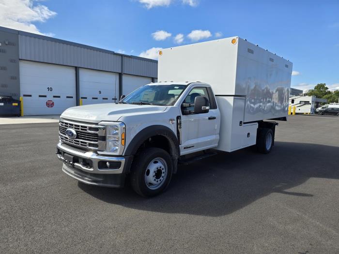 2026 Ford F-550-3