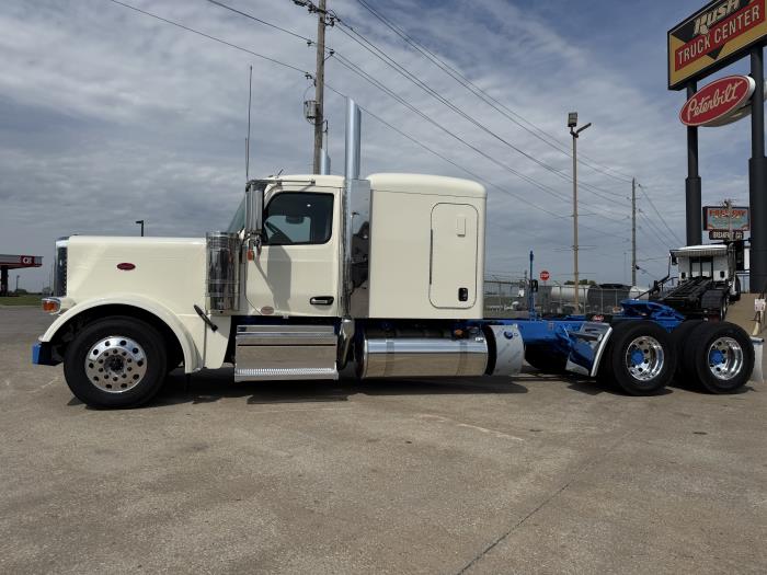 2027 Peterbilt 589-5