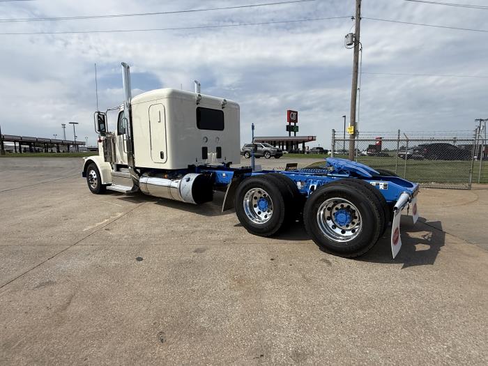 2027 Peterbilt 589-9