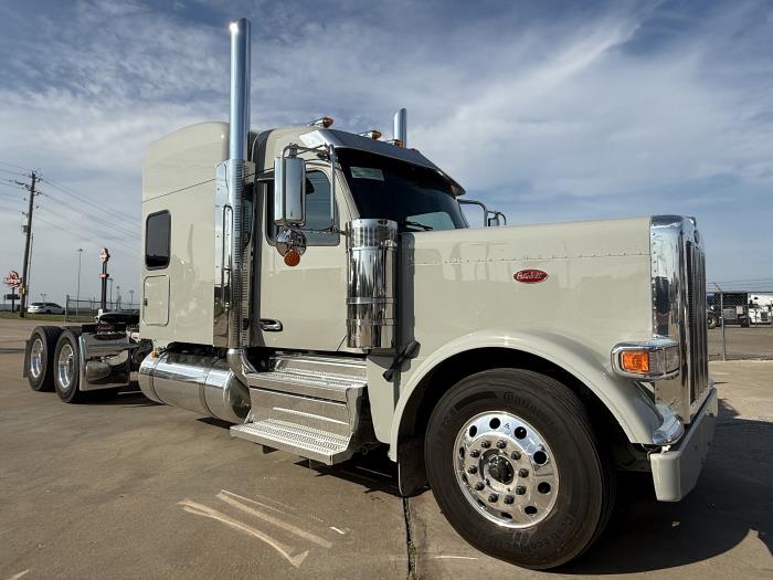 2027 Peterbilt 589-4