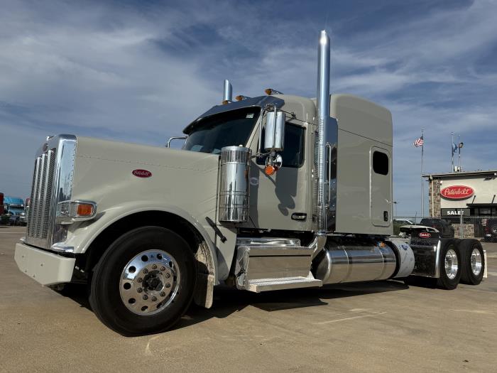 2027 Peterbilt 589-8