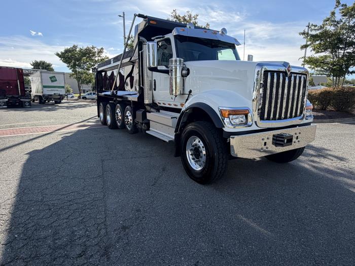 2027 International HX520-2