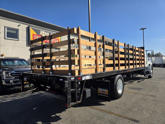 2019 International 4300-8